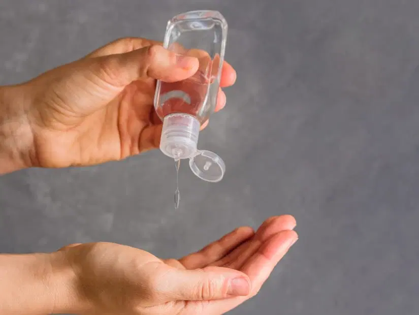 hand-sanitizer-traveling